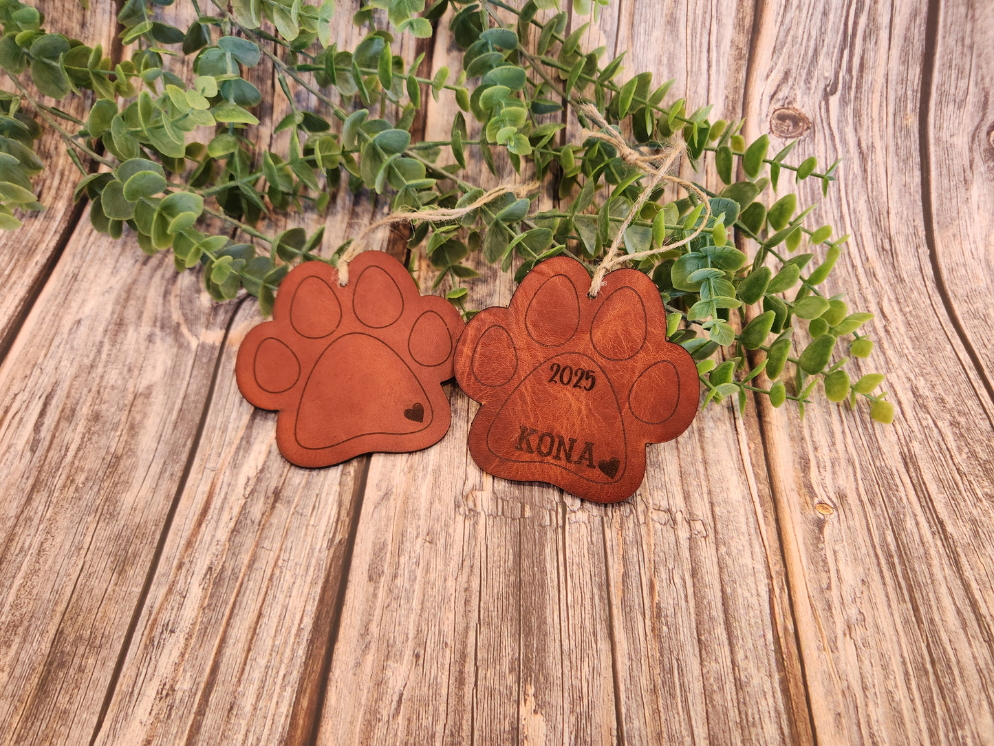Personalized Full-Grain American Leather Pet Paw Ornament | Custom Name & Year | Dog or Cat Keepsake & Memorial | Handmade in the USA