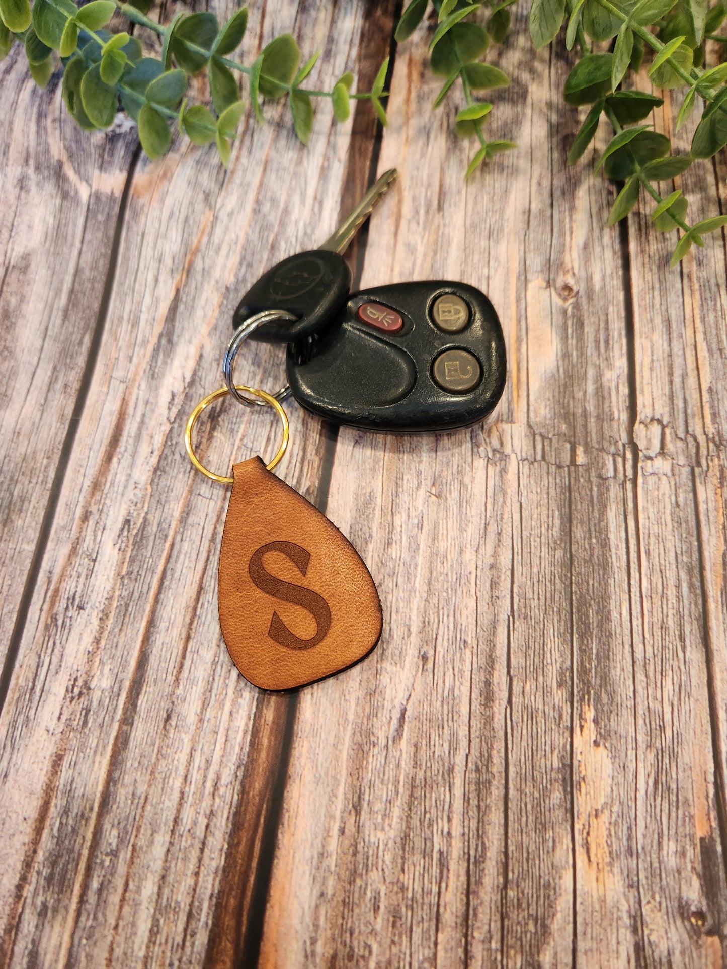 Personalized Full-Grain American Leather Key Fob, Custom Initial | Handcrafted Minimalist Keychain | Handmade in the USA