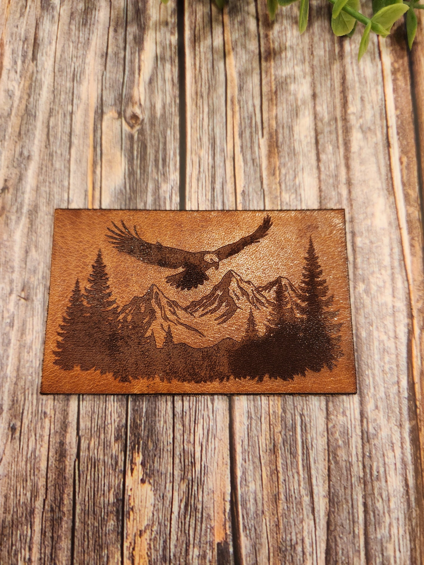 Handcrafted Full-Grain American Leather Pint Glass Sleeve | Includes 16oz Glass | Custom Laser Engraved | Heirloom Quality Barware