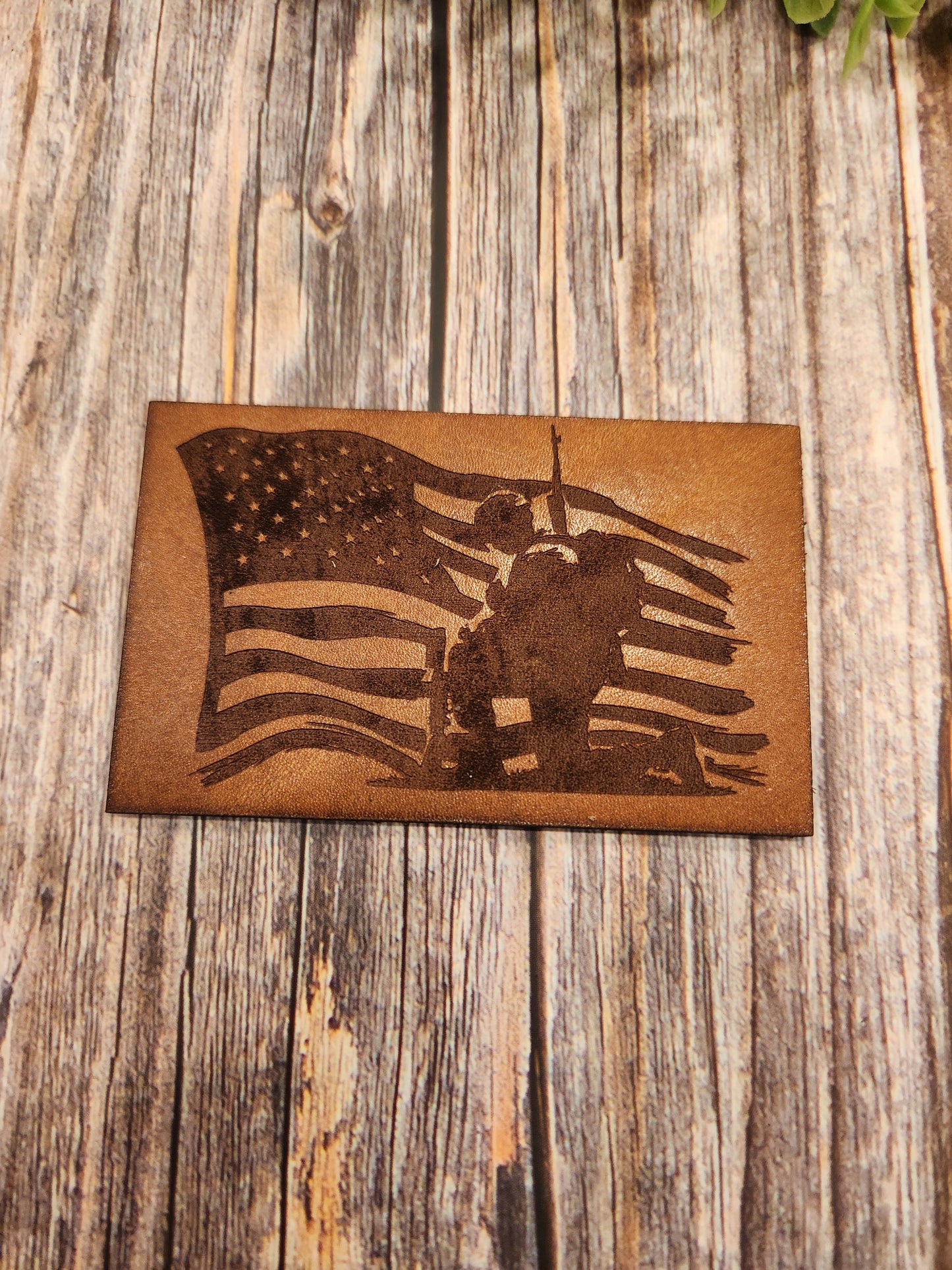 Handcrafted Full-Grain American Leather Pint Glass Sleeve | Includes 16oz Glass | Custom Laser Engraved | Heirloom Quality Barware