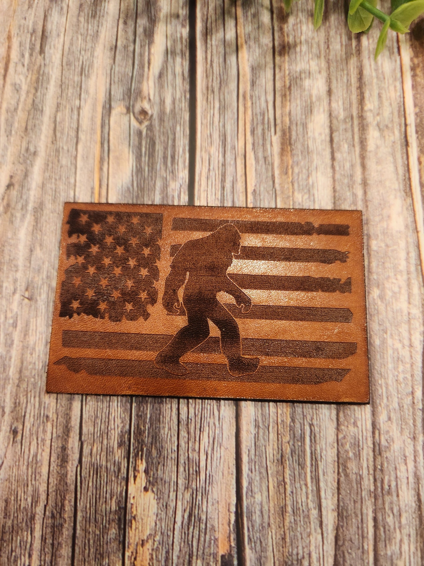 Handcrafted Full-Grain American Leather Pint Glass Sleeve | Includes 16oz Glass | Custom Laser Engraved | Heirloom Quality Barware